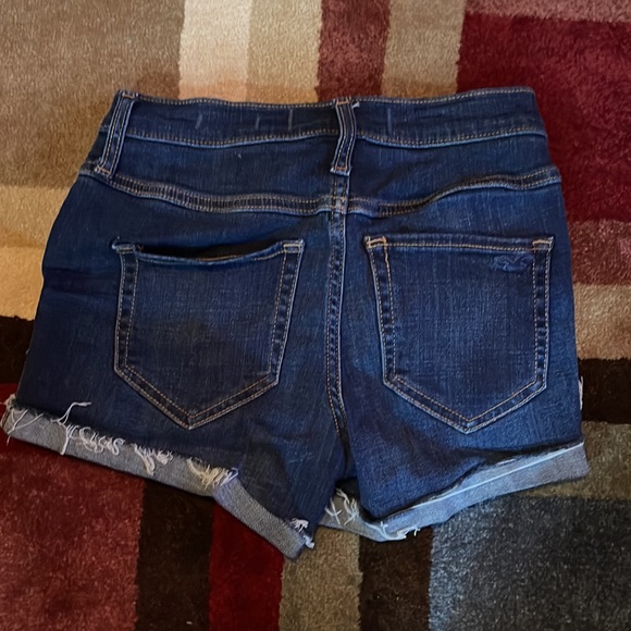 EUC Junior Ladies Hollister Blue Jean Mid Rise Shorts 3” Size 1 Waist 25 - Picture 2 of 5